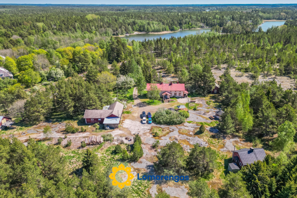 Holiday pleikilä