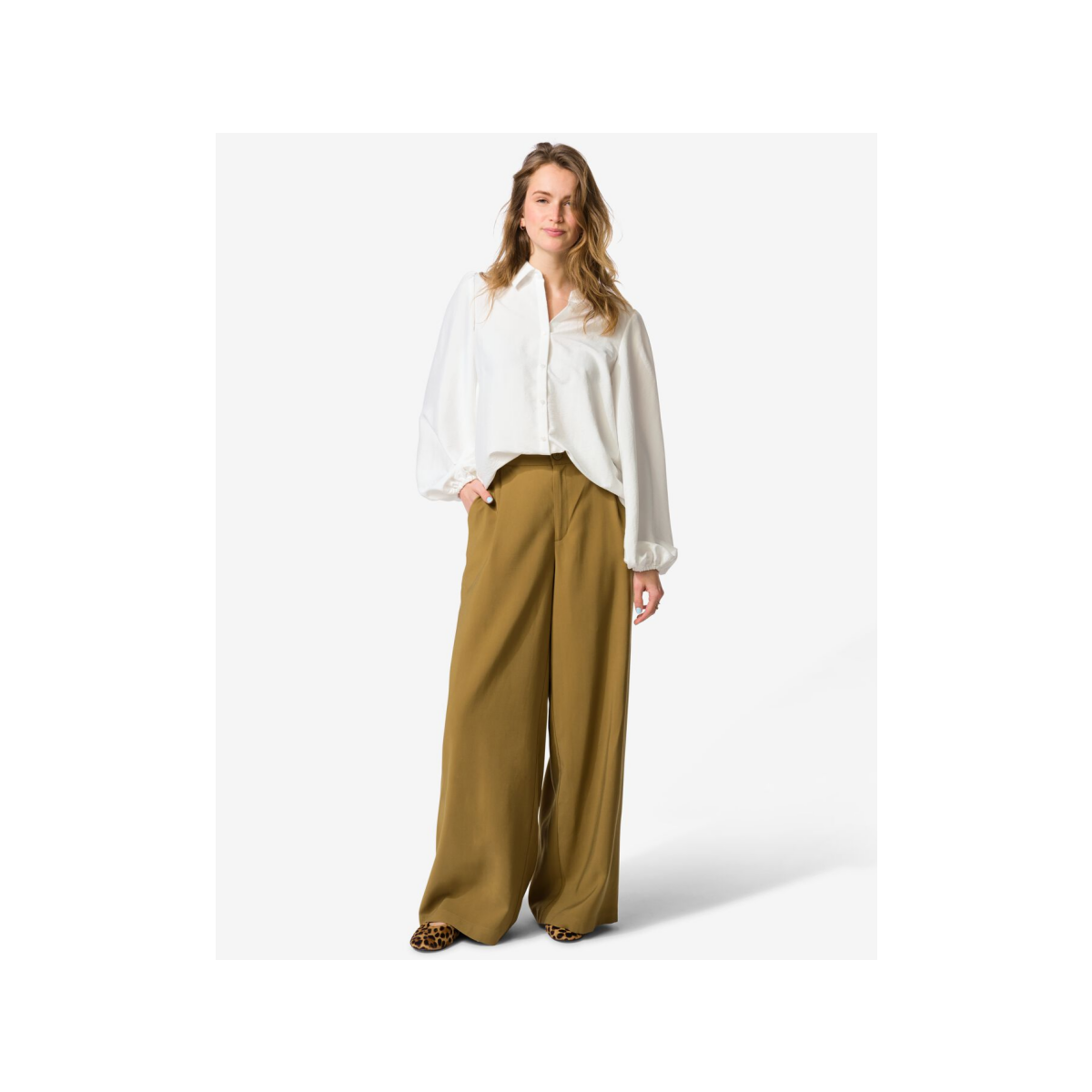 HEMA Damesbroek Sarie regular fit groen (groen)