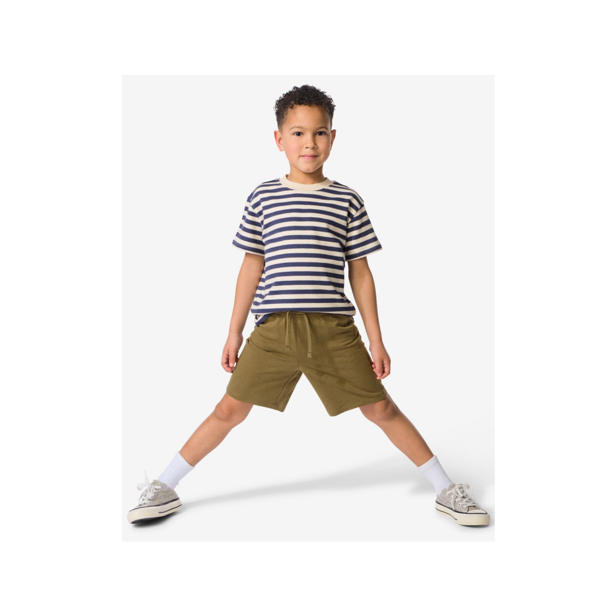 HEMA Kindershort olijf (olijf)