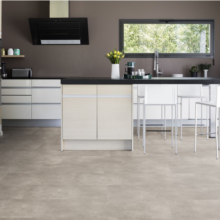 Dalle rectangulaire de sol PVC effet béton clipsable pepper taupe Gerflor - 72.87 cm x 38.88 cm x 0.42 cm — vue 3